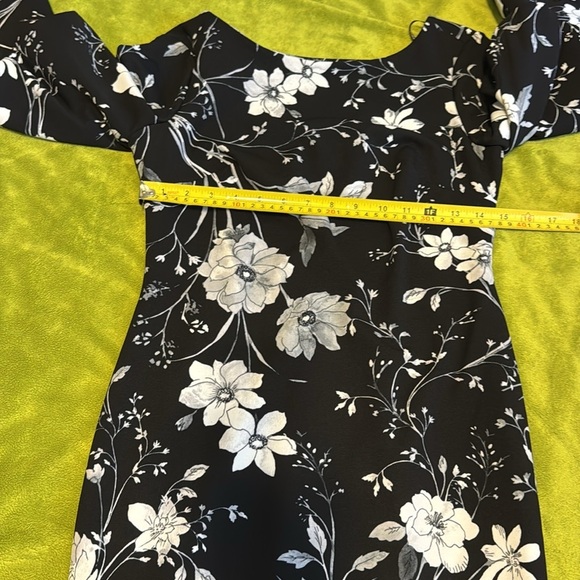 Calvin Klein Floral Dress Bell Cuff Sheath Bateau Neck Black White Flower Sz 4 - Picture 7 of 8